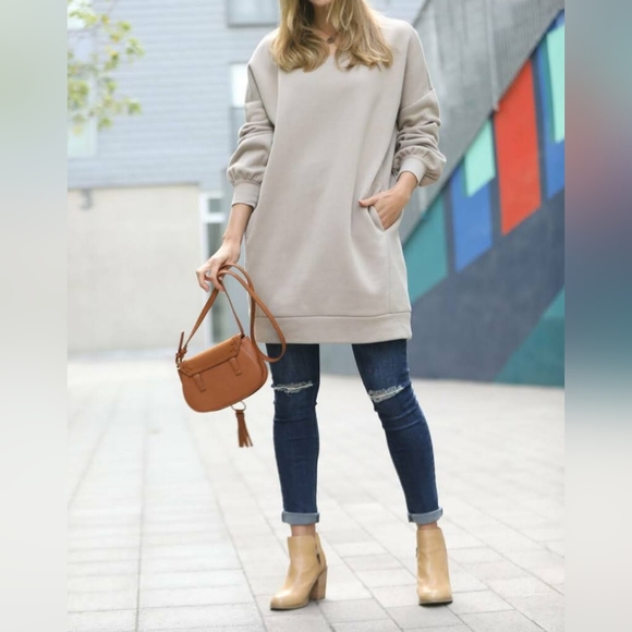 ✨️RESTOCKED✨️ NEW! BOHO CHIC V-Neck Sweatshirts Tunic Dress Top w/ Pockets - Picture 2 of 3